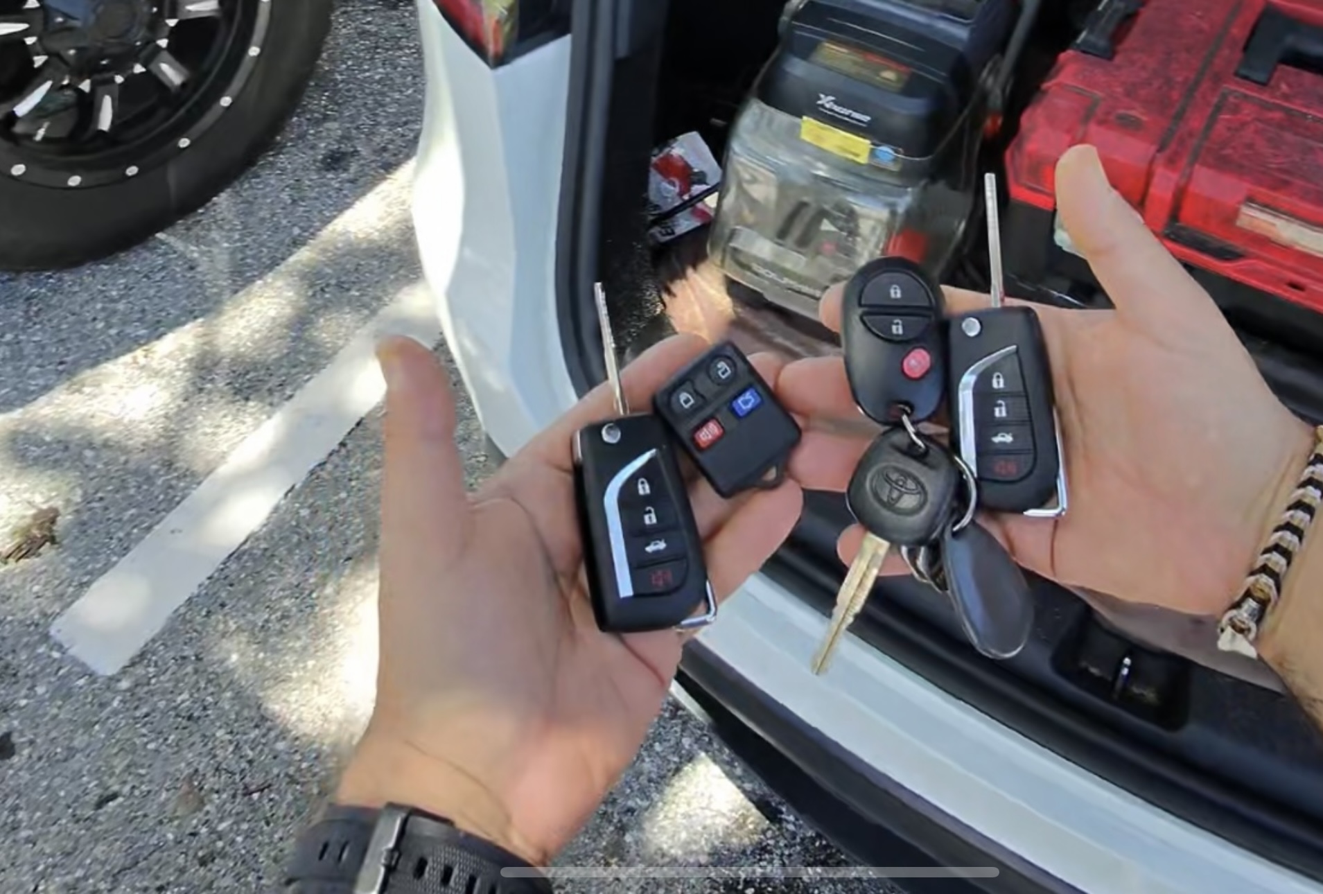 D21D6C9F 25EA 4F22 AF23 DE2454396B72 1